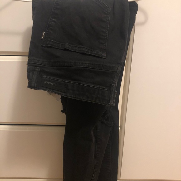 black knee ripped high rise jeans - Picture 1 of 4